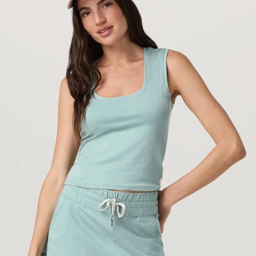 Vuori Sea Spray Heather Halo Scoop Tank